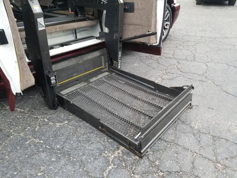 Used 2012 GMC Savana 1500 1500 image 29