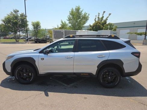 Used 2022 Subaru Outback Wilderness AWD/4WD image 7