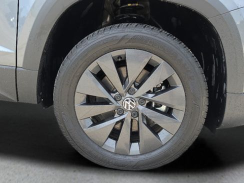 Used 2024 Volkswagen Taos S FWD image 18