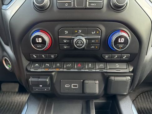 Used 2020 Chevrolet Silverado 1500 LTZ w/ LTZ Premium Package image 14