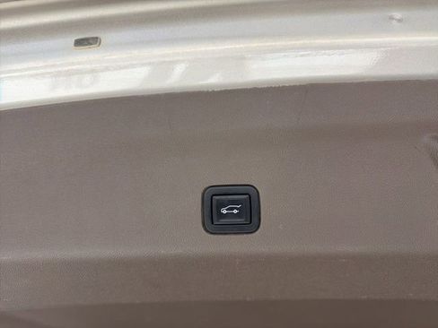 Used 2021 GMC Yukon Denali w/ Denali Ultimate Package image 27