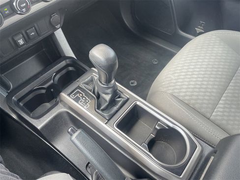 Used 2020 Toyota Tacoma SR5 image 20