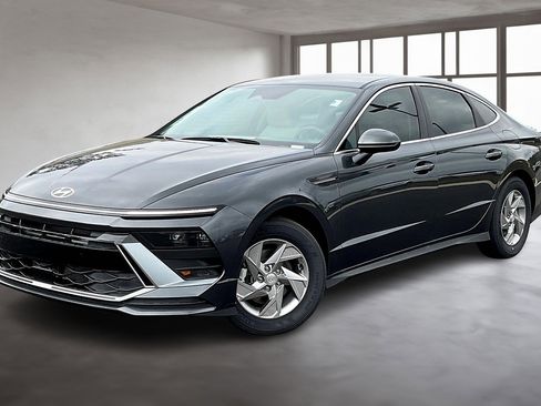 New 2025 Hyundai Sonata SE image 2