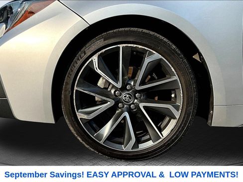 Used 2021 Toyota Corolla SE w/ SE Premium Package FWD image 32