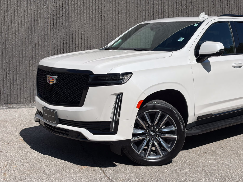 Used 2022 Cadillac Escalade Sport Platinum AWD/4WD image 2