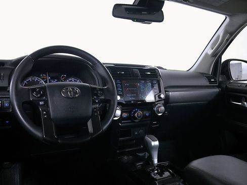 Used 2022 Toyota 4Runner TRD Off-Road Premium AWD/4WD image 21