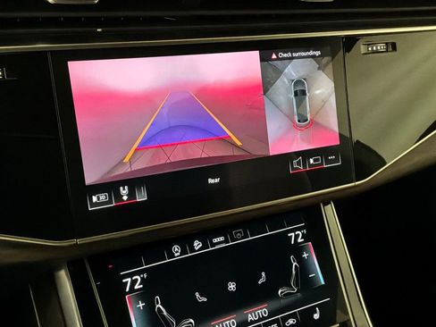 Used 2025 Audi Q8 Premium w/ Convenience Package image 4