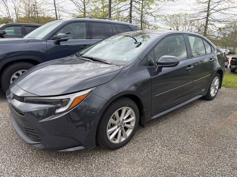 Certified 2025 Toyota Corolla LE w/ LE Premium Package AWD/4WD image 1