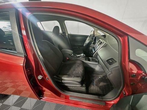Used 2015 Nissan Leaf SV FWD image 29