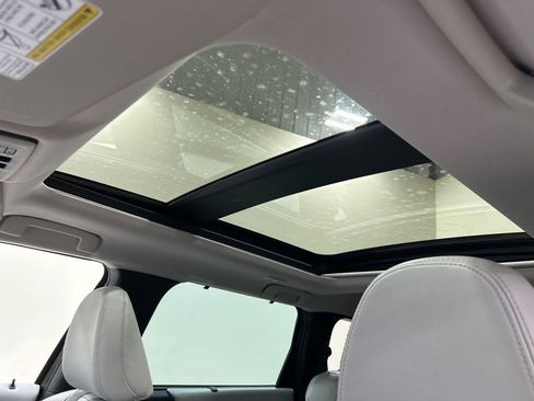 Used 2023 Mitsubishi Outlander 4WD Plug-In Hybrid image 25