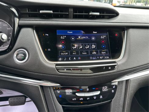 Certified 2025 Cadillac XT5 Premium Luxury AWD/4WD image 27