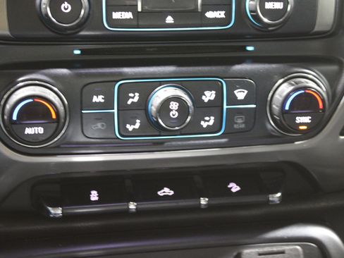 Used 2018 Chevrolet Silverado 1500 LT image 16