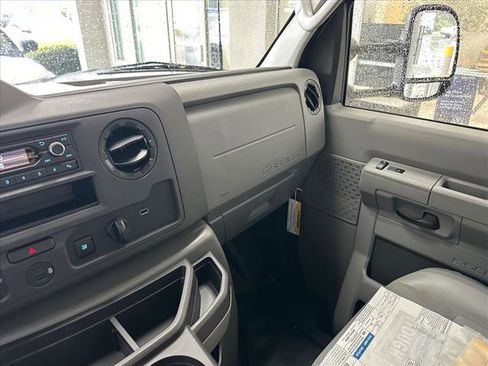 New 2024 Ford E-450 and Econoline 450 Super Duty w/ Power Windows & Locks Group image 31