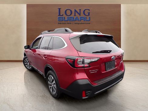 Used 2022 Subaru Outback Premium image 16