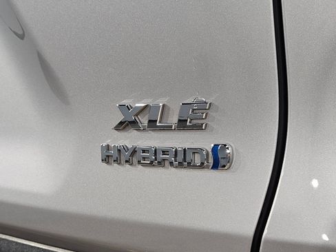 Used 2023 Toyota RAV4 XLE w/ Convenience Package AWD/4WD image 39