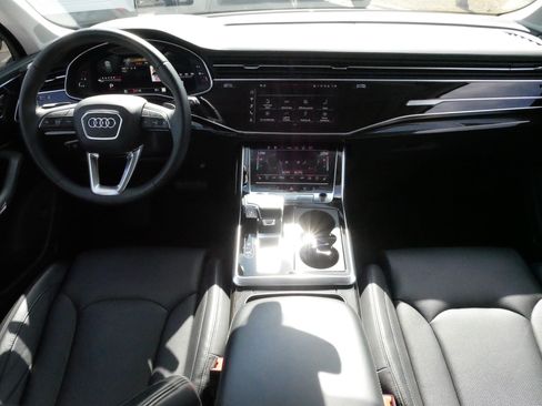Used 2023 Audi Q7 3.0T Prestige w/ Prestige Package AWD/4WD image 10