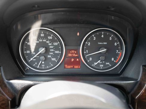 Used 2011 BMW 328i xDrive Coupe AWD/4WD image 16