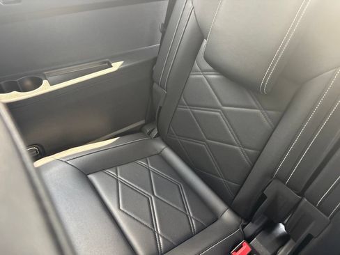 Used 2024 Volkswagen Atlas SE FWD image 26