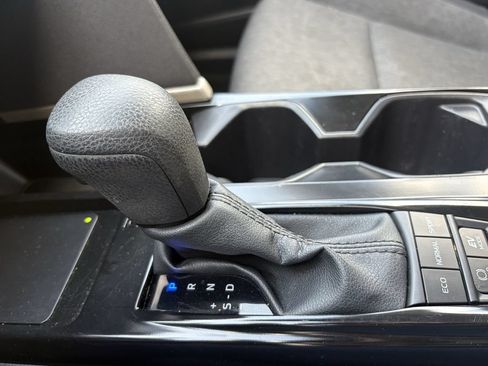 Used 2025 Toyota Camry LE FWD image 21