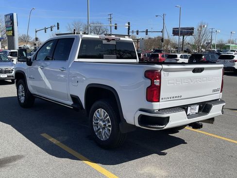 Used 2021 Chevrolet Silverado 3500 High Country w/ Z71 Off-Road Package AWD/4WD image 5