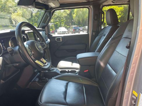 Used 2021 Jeep Wrangler Unlimited Sahara AWD/4WD image 14