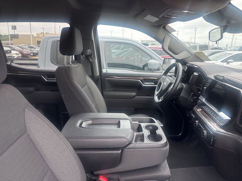Used 2025 Chevrolet Silverado 1500 LT image 19