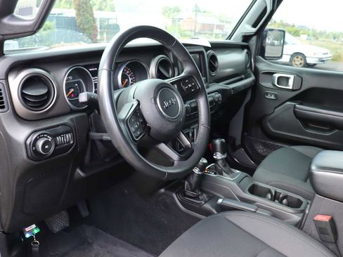 Used 2018 Jeep Wrangler Sport AWD/4WD image 10