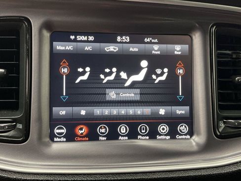 Used 2019 Dodge Challenger SXT w/ Driver Convenience Group RWD image 18