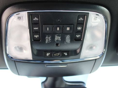 Used 2018 Jeep Grand Cherokee Limited AWD/4WD image 20