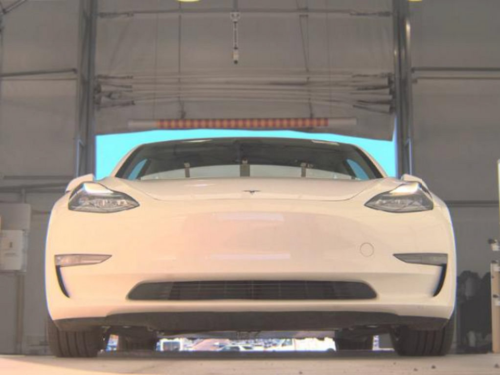 Used 2021 Tesla Model 3 Long Range AWD/4WD image 3