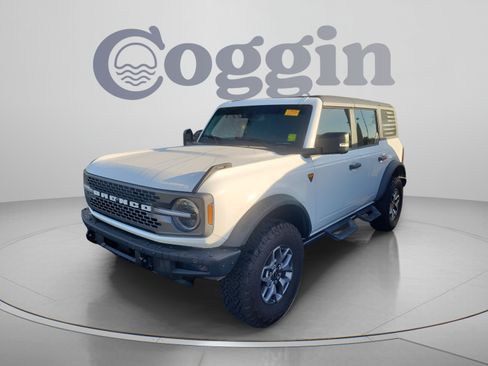 Used 2024 Ford Bronco Badlands AWD/4WD image 2