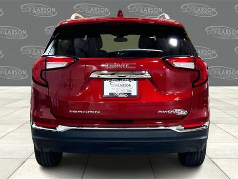 Used 2022 GMC Terrain SLT w/ LPO, Floor Liner Package image 6