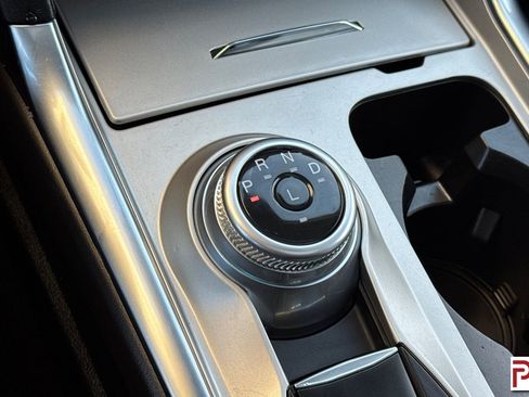 Used 2024 Ford Explorer XLT w/ Equipment Group 202A image 28