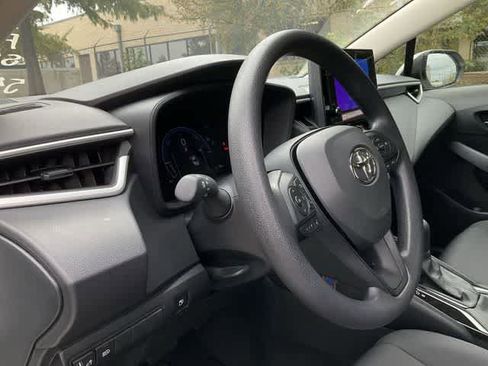 Used 2026 Toyota Corolla LE image 10