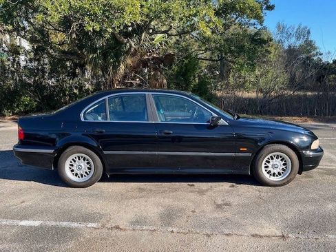 Used 1999 BMW 528i Sedan RWD image 2