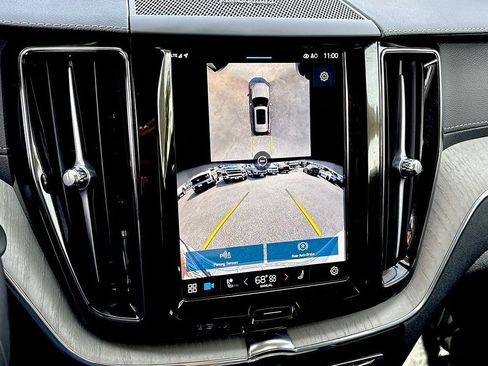 Used 2025 Volvo XC60 T8 Ultra w/ Protection Package Premier AWD/4WD image 25