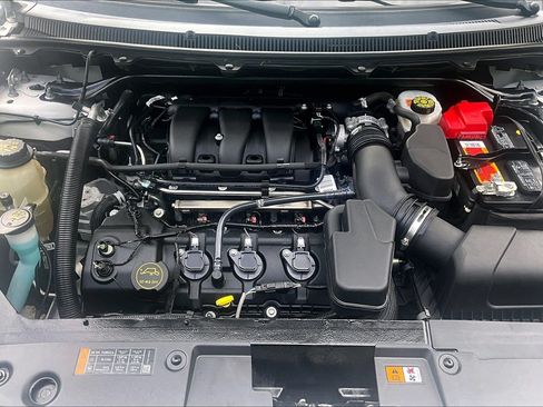 Used 2019 Ford Flex SEL w/ Equipment Group 202A AWD/4WD image 9