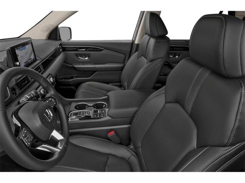 New 2025 Honda Pilot Touring image 6