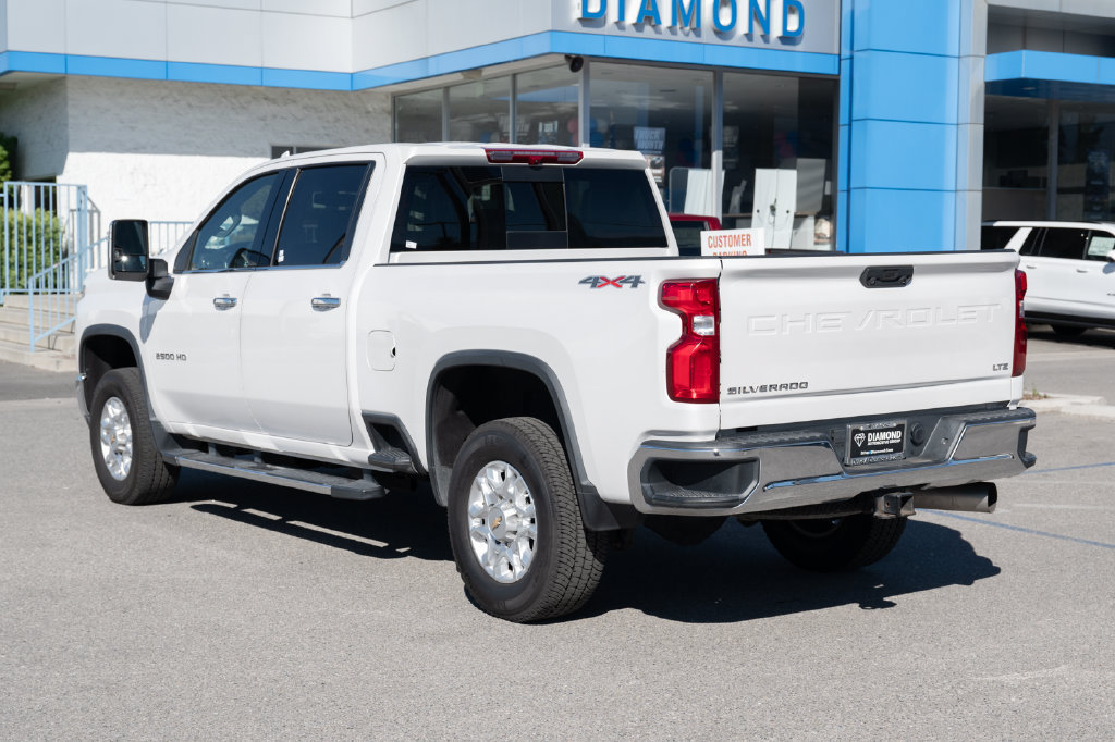 Used 2022 Chevrolet Silverado 2500 LTZ w/ LTZ Convenience Package AWD/4WD image 6