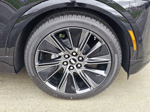 New 2026 Cadillac Lyriq Signature Sport image 9