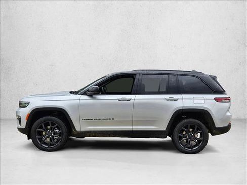 New 2025 Jeep Grand Cherokee Limited image 5