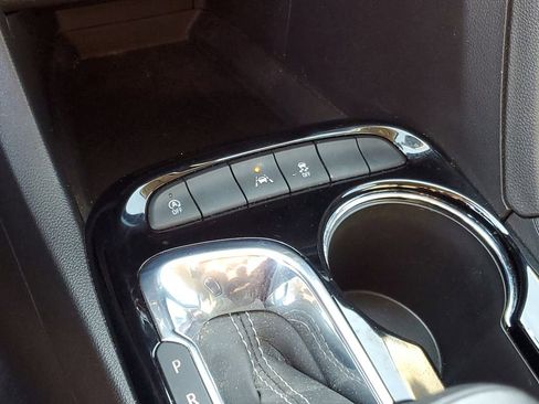 Used 2023 Buick Encore GX Select FWD image 19