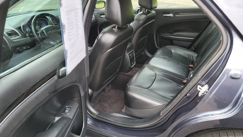 Used 2016 Chrysler 300 Limited w/ Driver Convenience Group AWD/4WD image 26