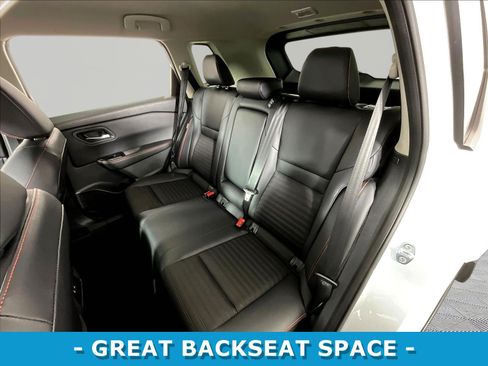 Used 2025 Nissan Rogue SV AWD/4WD image 22