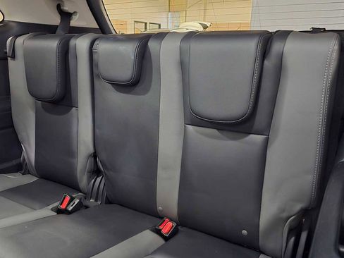 Used 2022 Subaru Ascent Onyx Edition image 18