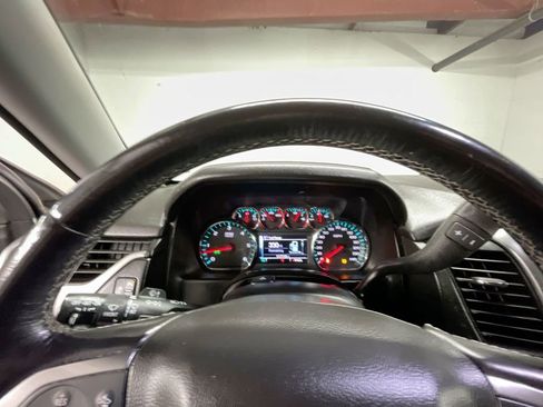 Used 2017 Chevrolet Tahoe LT image 11