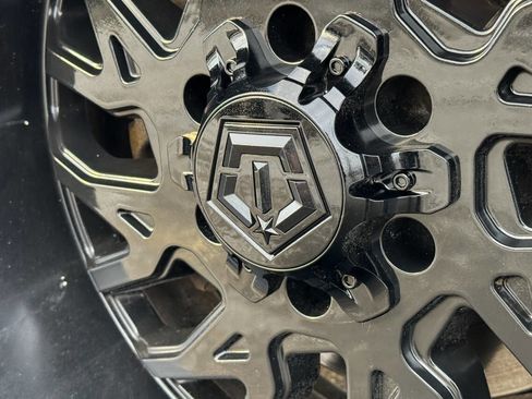 Used 2018 Ford F150 Lariat w/ Equipment Group 501A Mid image 10