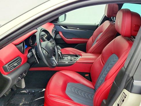 Used 2019 Maserati Levante GranLusso image 21