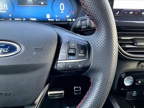 Used 2023 Ford Escape ST-Line Elite w/ Premium Technology Package image 18