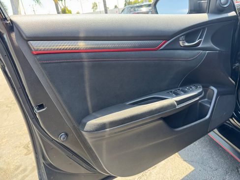 Used 2019 Honda Civic Type R image 22